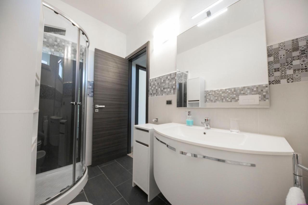 Appartamento 8 Pax In Villa Francesca Sicily Sul Mare Casteldaccia Buitenkant foto